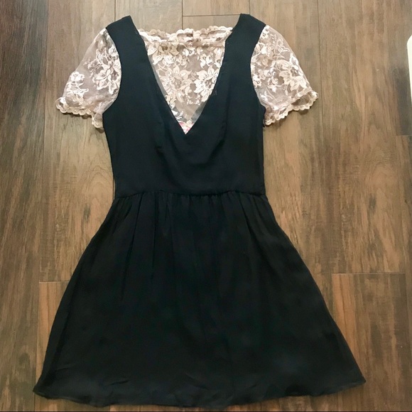 Whitney Eve Dresses & Skirts - NWT Whitney Eve Size 2 XS Black dress lace top
